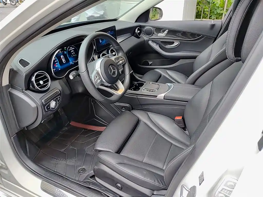 Mercedes-Benz C-Class 2020 — фото 7