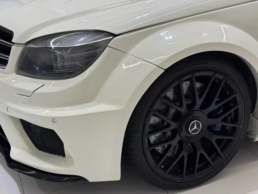 Mercedes-Benz C-Class AMG 2011 — фото 7