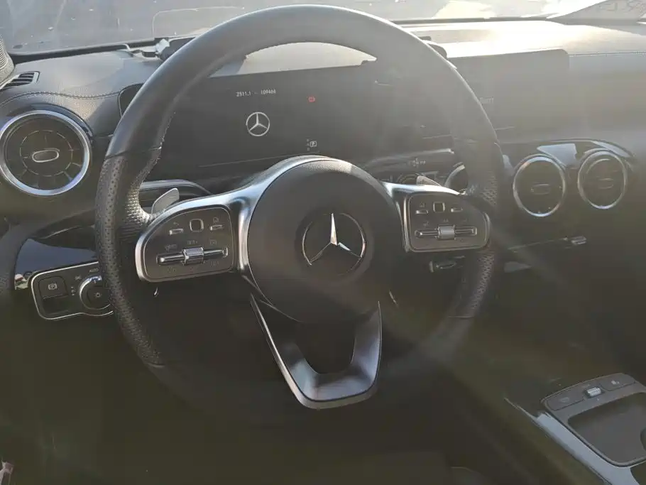Mercedes-Benz A-Class 2020 — фото 15