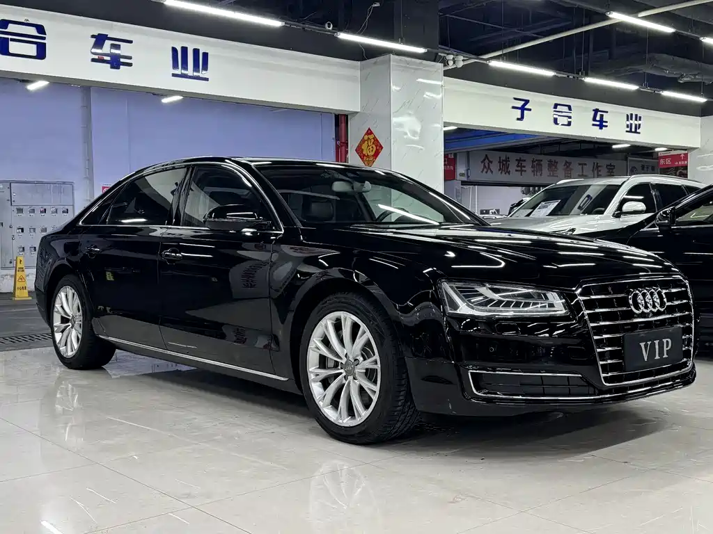 Audi A8 2016 — фото 3