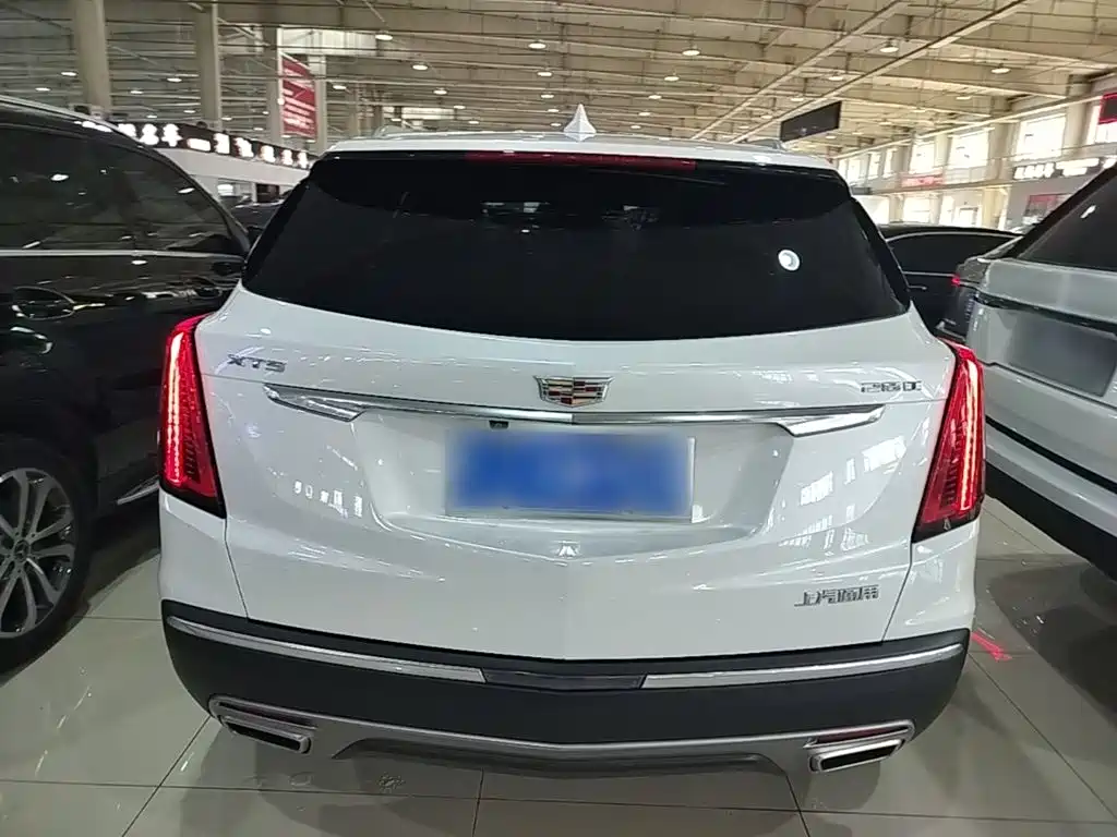 Cadillac XT5 2024 — фото 6
