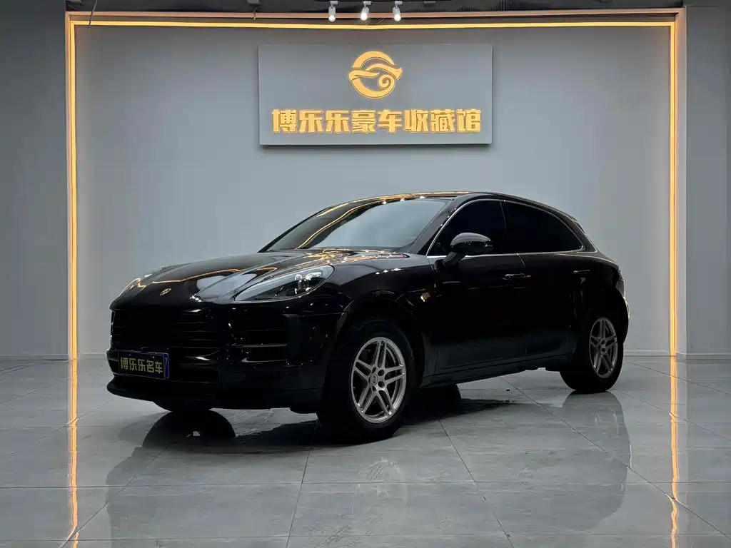 Porsche Macan 2020 — фото 1