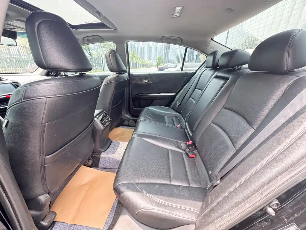 Honda Accord 2016 — фото 6