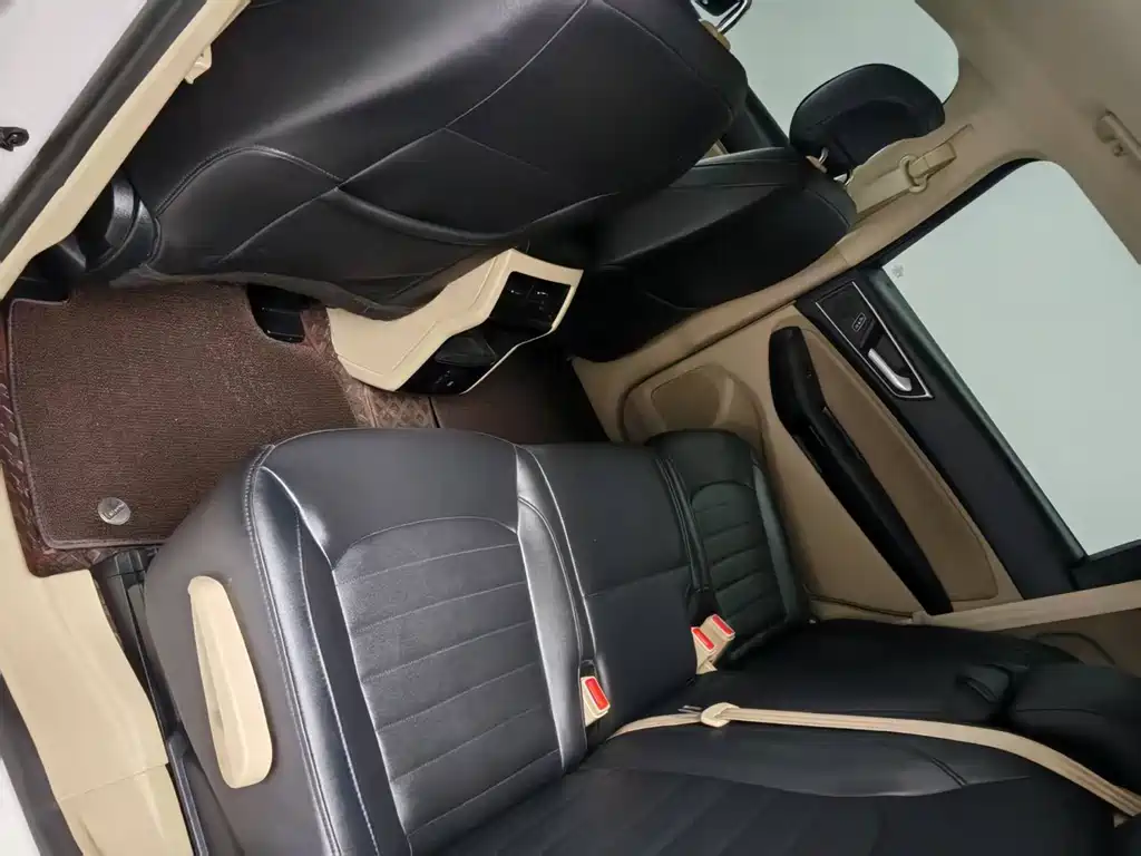 Ford Edge 2020 — фото 13