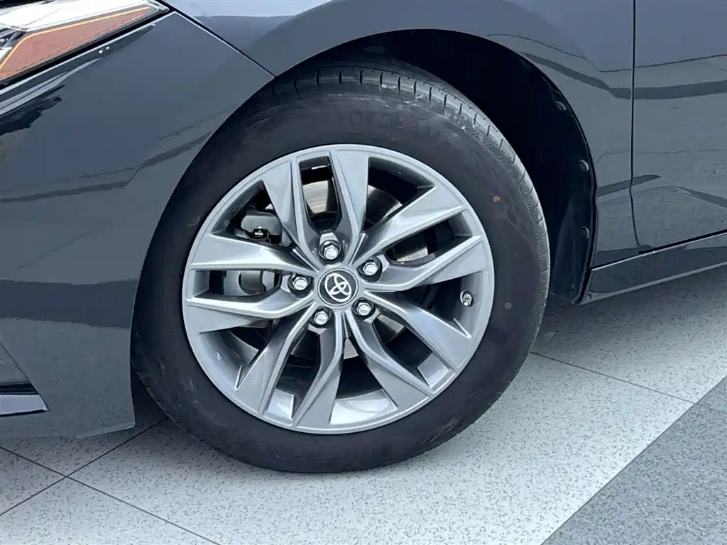 Toyota Avalon 2022 — фото 11