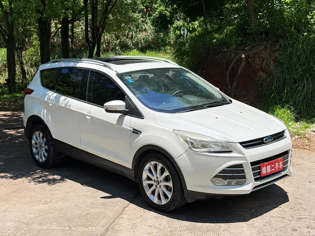 Ford Kuga 2015 — фото 3