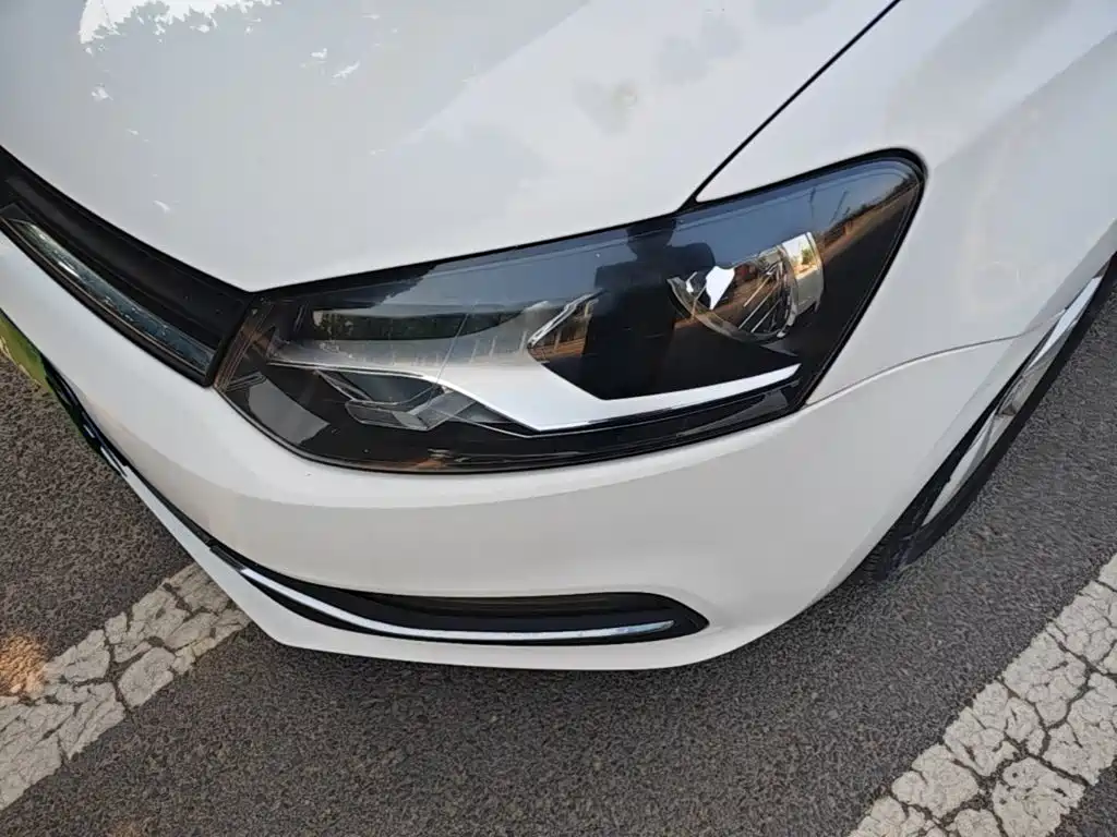 Volkswagen Polo 2017 — фото 18