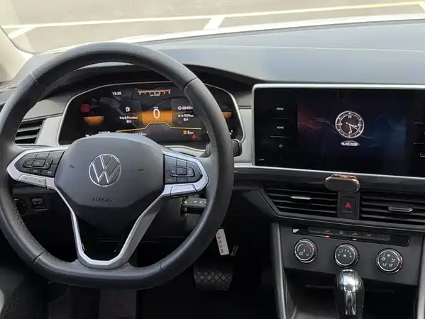 Volkswagen Bora 2024