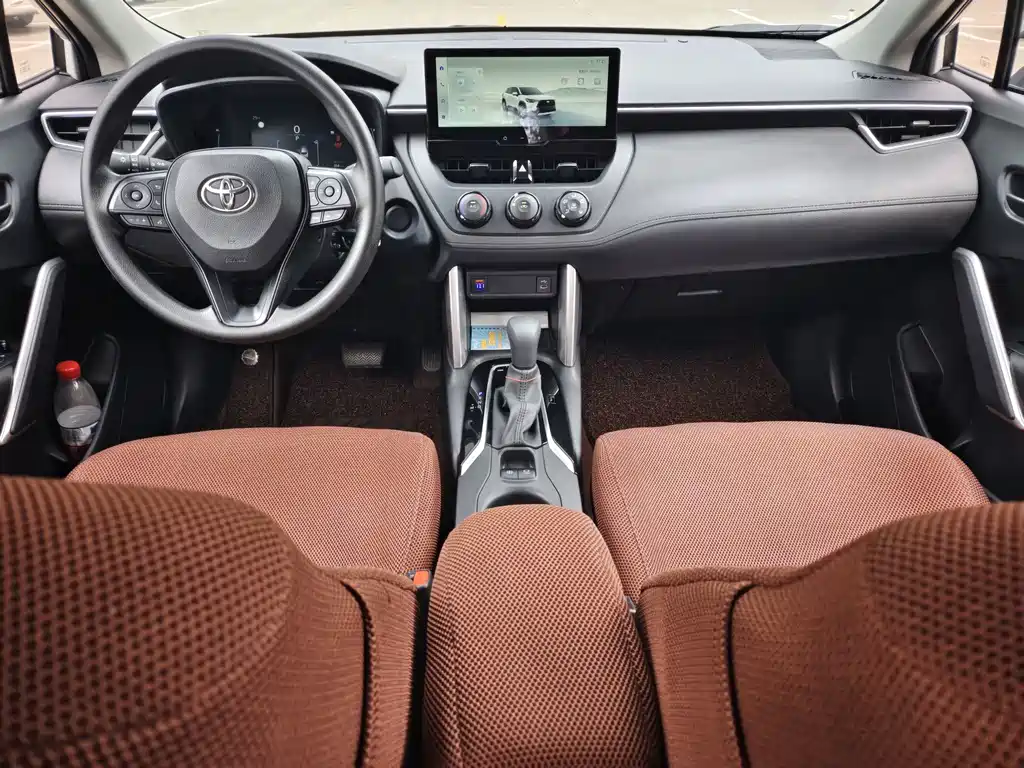 Toyota Corolla Cross 2025 — фото 12
