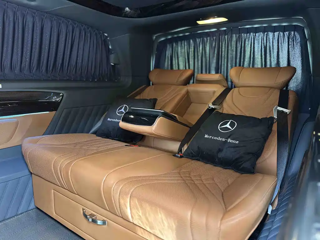 Mercedes-Benz Vito 2023 — фото 11