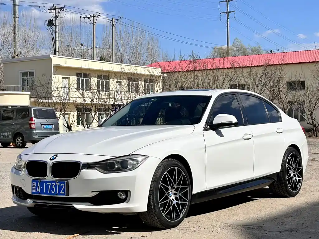 BMW 3 Series 2014 — фото 1