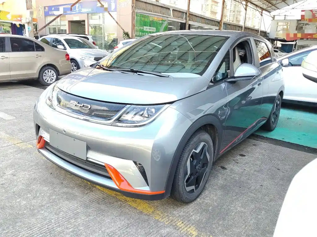 BYD Dolphin 2023