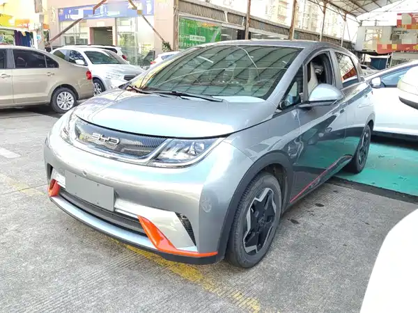 BYD Dolphin 2023
