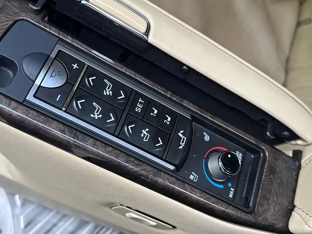 Toyota Vellfire 2022 — фото 16