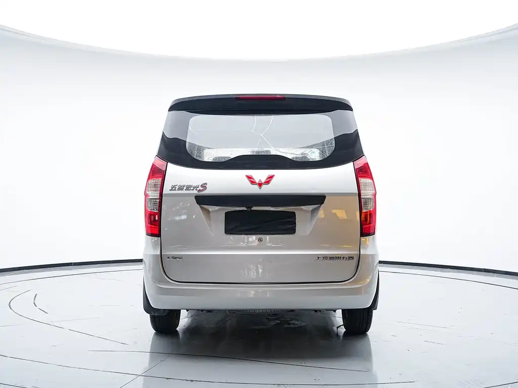 Wuling Hongguang 2015 — фото 8