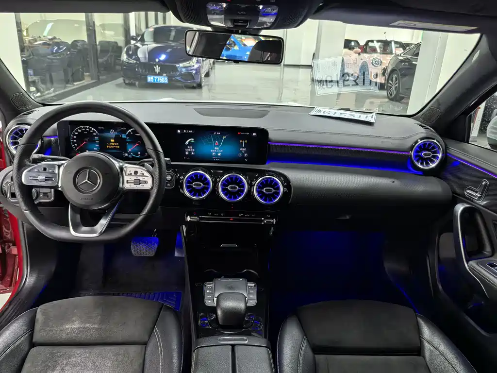 Mercedes-Benz A-Class 2021 — фото 10