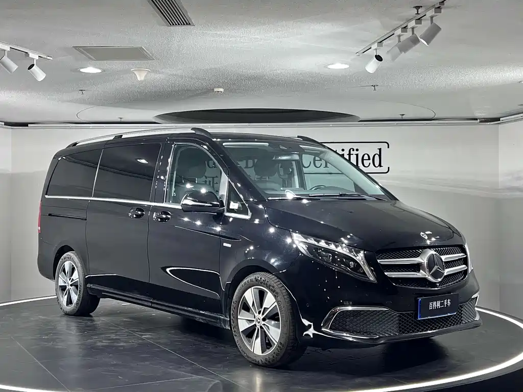 Mercedes-Benz V-Class 2023 — фото 10