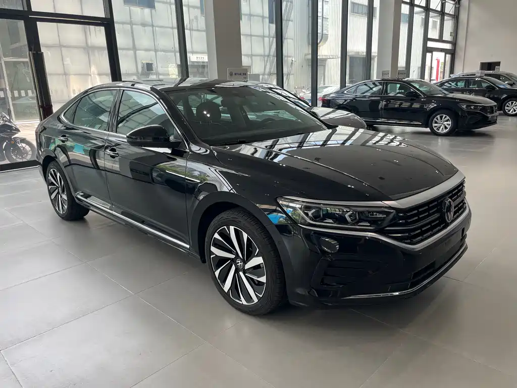 Volkswagen Passat 2025