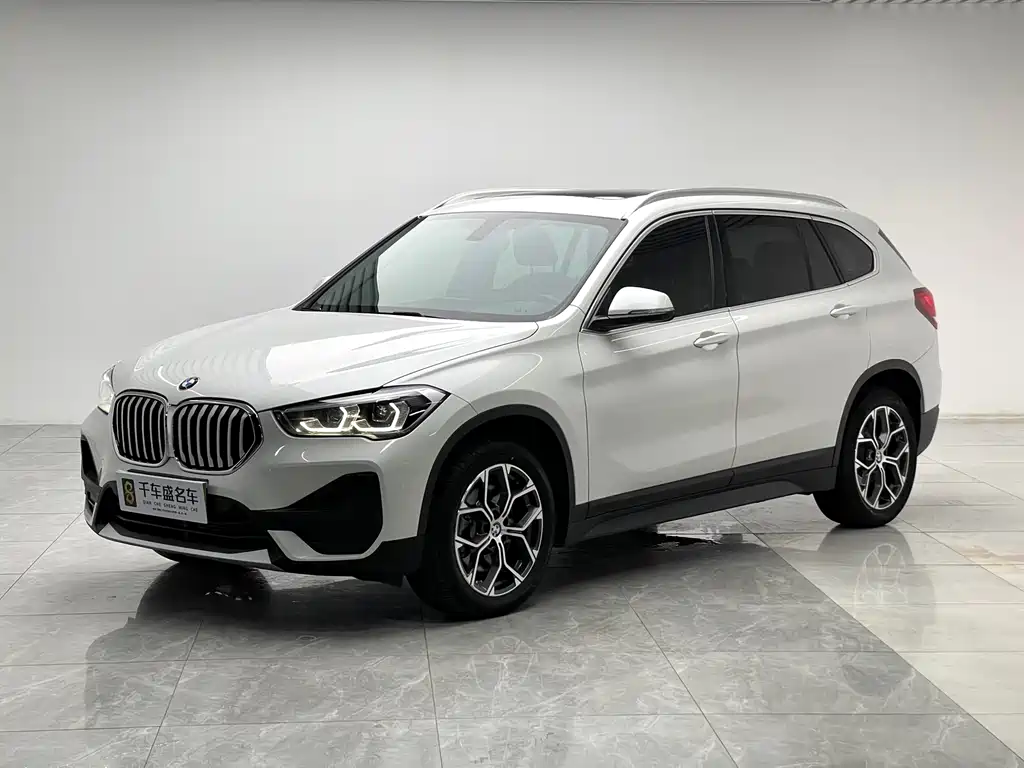 BMW X1 2023 — фото 1