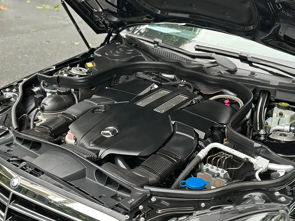 Mercedes-Benz E-Class 2015