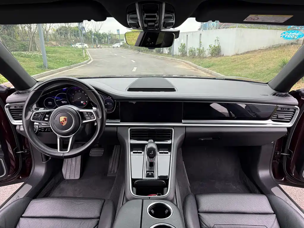 Porsche Panamera 2018 — фото 4