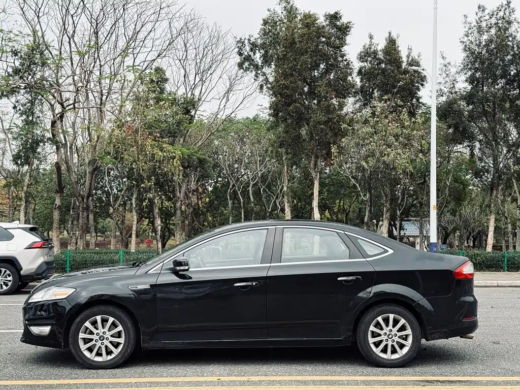 Ford Mondeo Zhisheng 2011 — фото 8