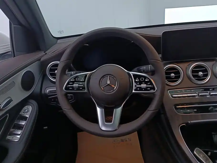 Mercedes-Benz GLC 2022 — фото 15