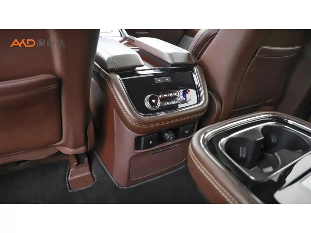 Lincoln Navigator 2020 — фото 10