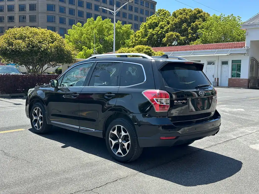 Subaru Forester 2015 — фото 6