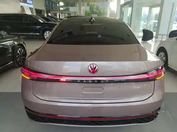 Volkswagen Passat 2024