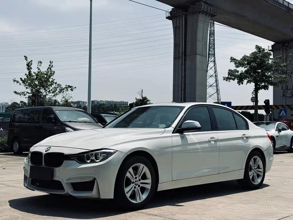 BMW 3 Series 2013 — фото 1