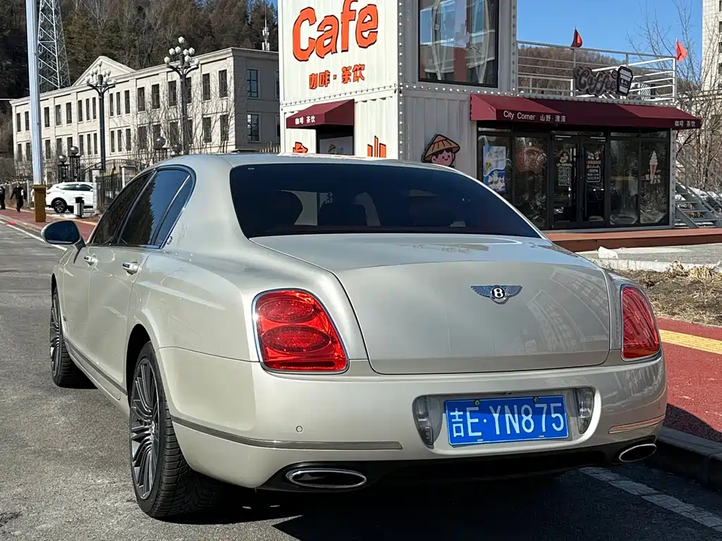 Bentley Flying Spur 2010 — фото 4