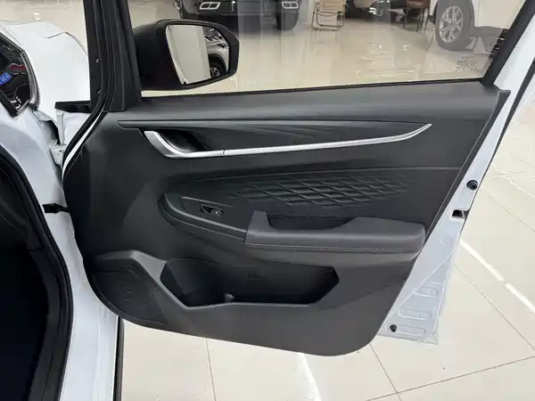 Geely Vision X3 2022