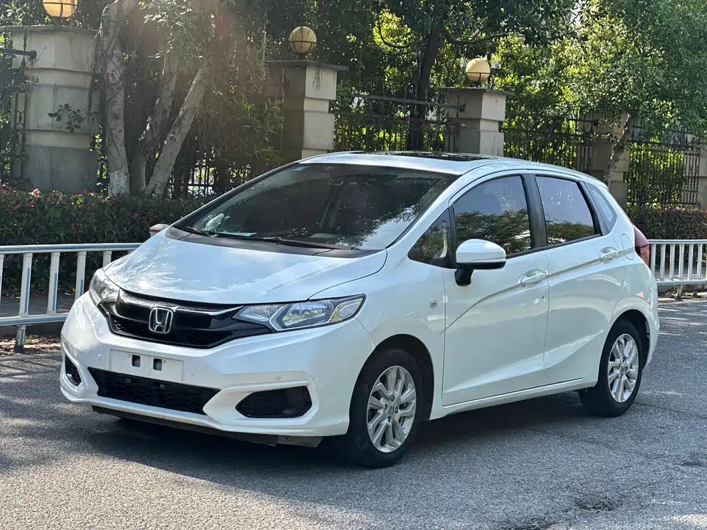 Honda Fit 2018 — фото 1