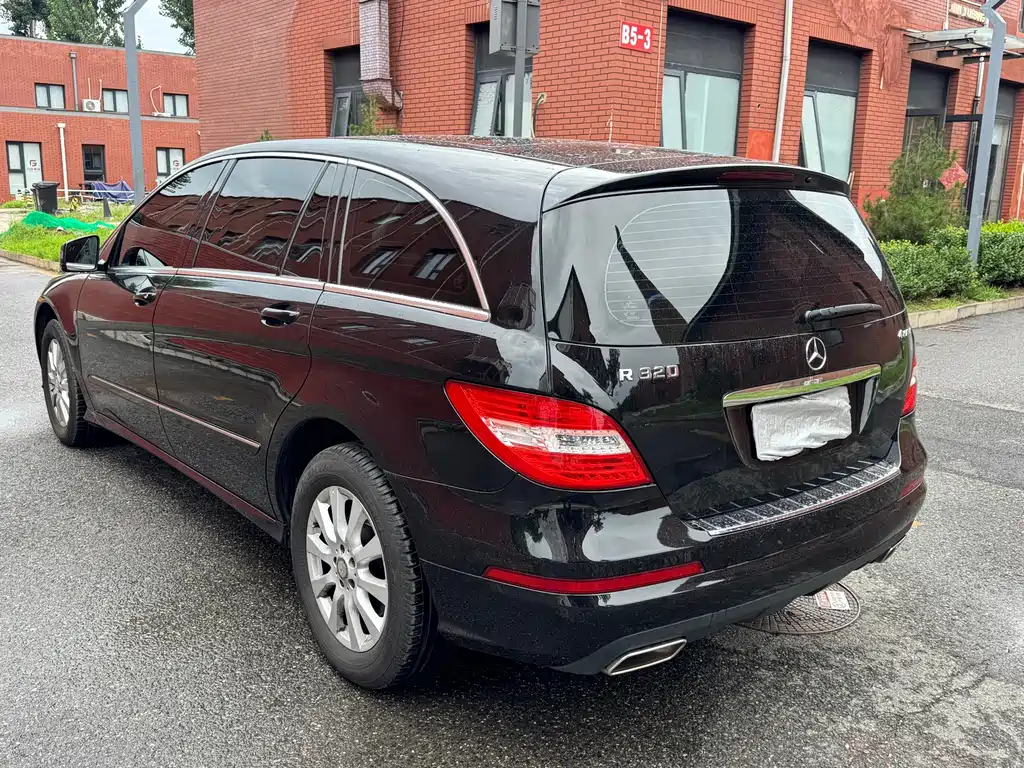 Mercedes-Benz R-Class 2016 — фото 10