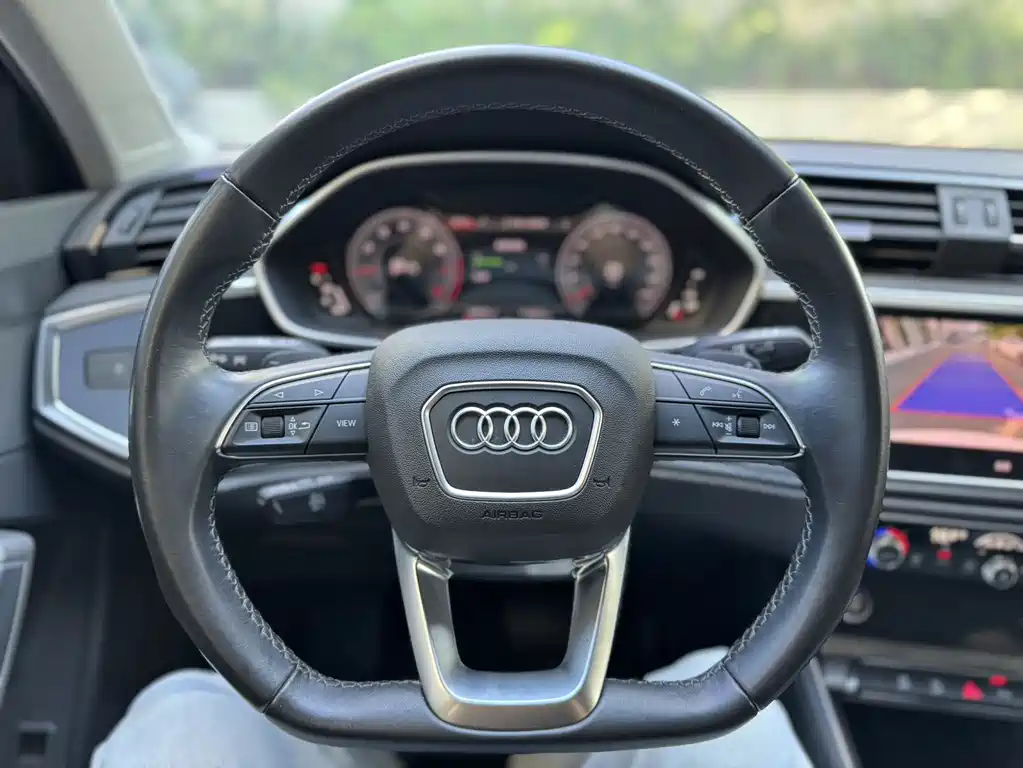 Audi Q3 2022 — фото 12