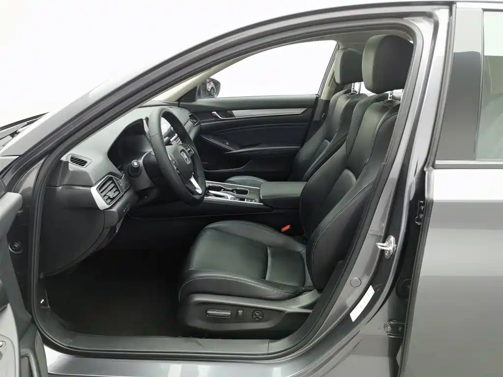 Honda Accord 2020 — фото 10