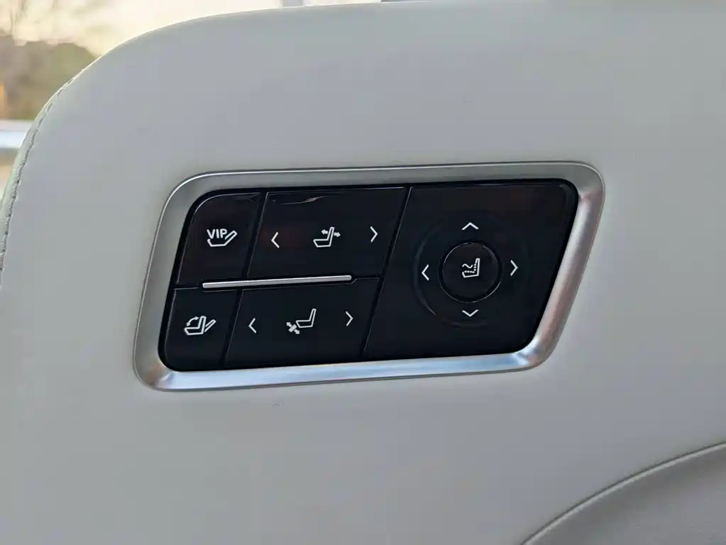Buick GL8 Hybrid 2025 — фото 43