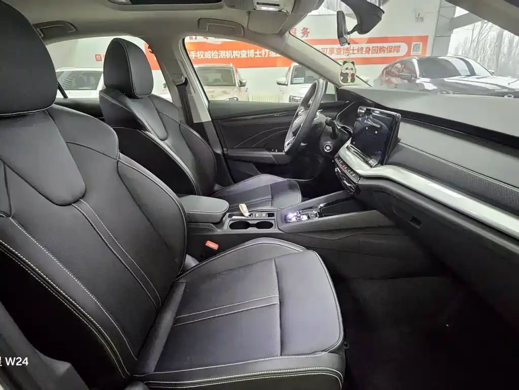 Skoda Octavia 2023 — фото 14
