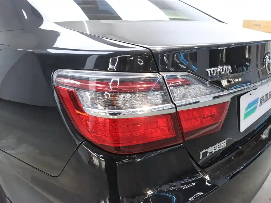 Toyota Camry 2017 — фото 32