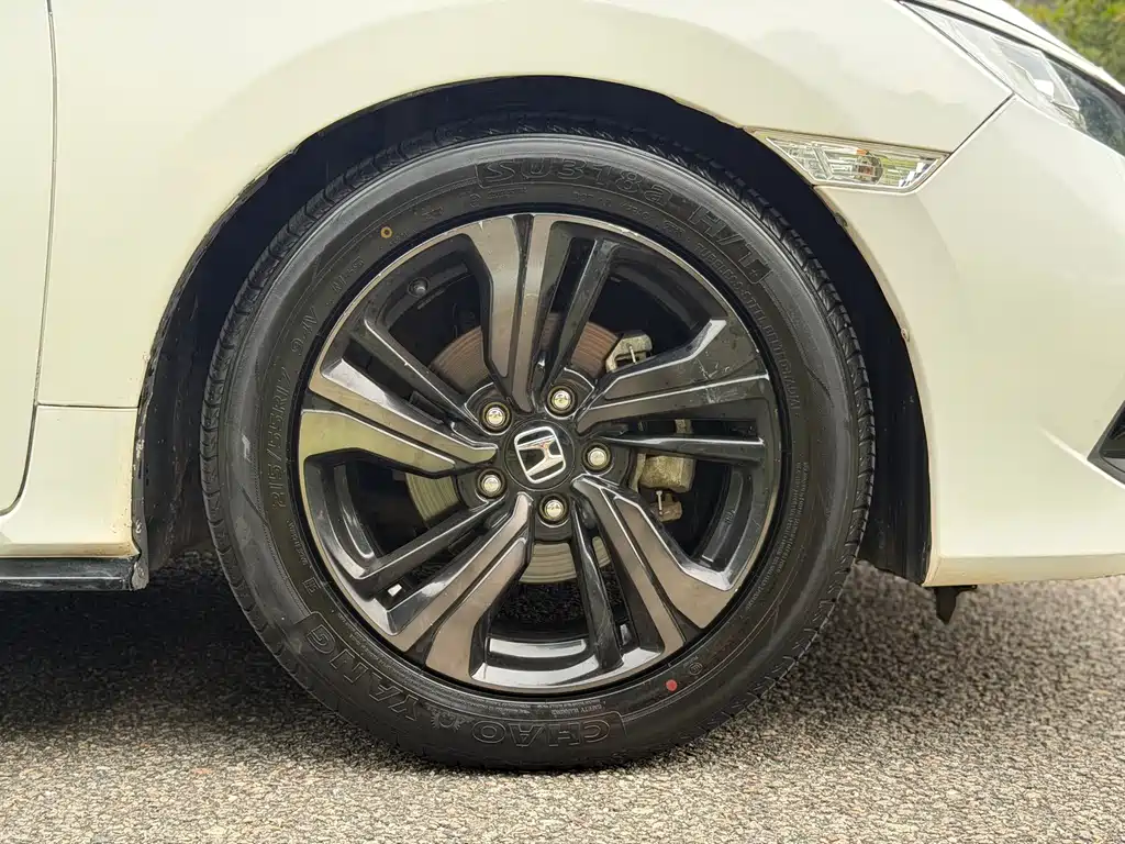 Honda Civic 2019 — фото 17