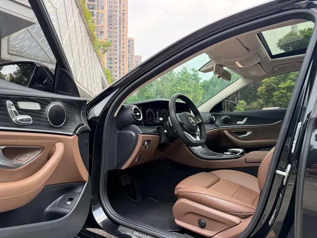 Mercedes-Benz E-Class 2018 — фото 9