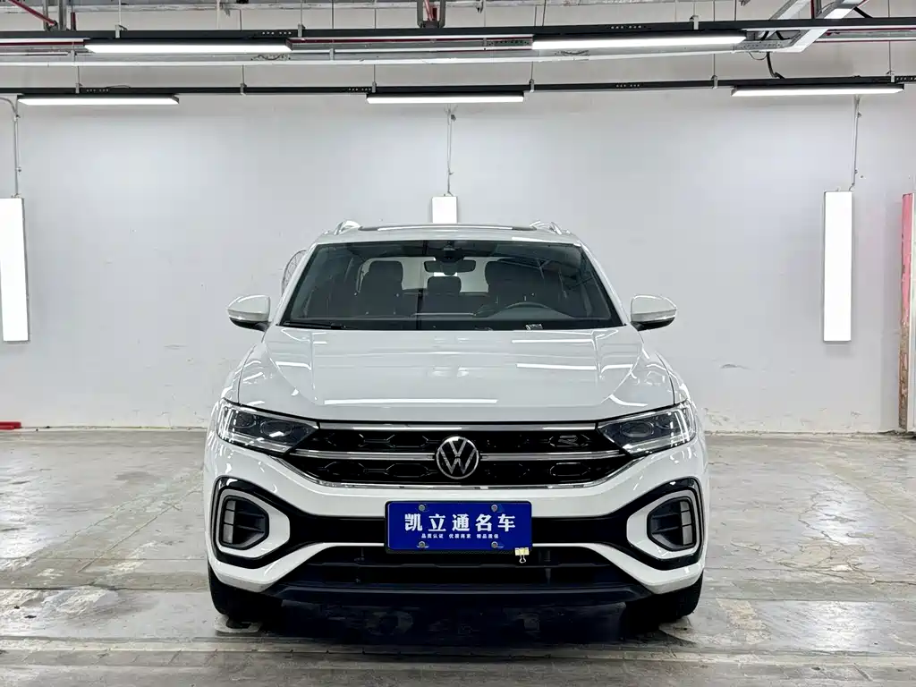 Volkswagen T-Roc 2023 — фото 2