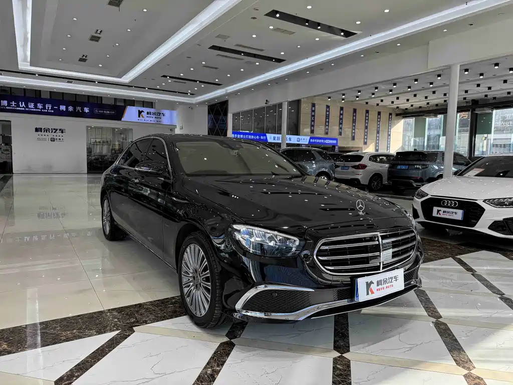 Mercedes-Benz E-Class 2023 — фото 4