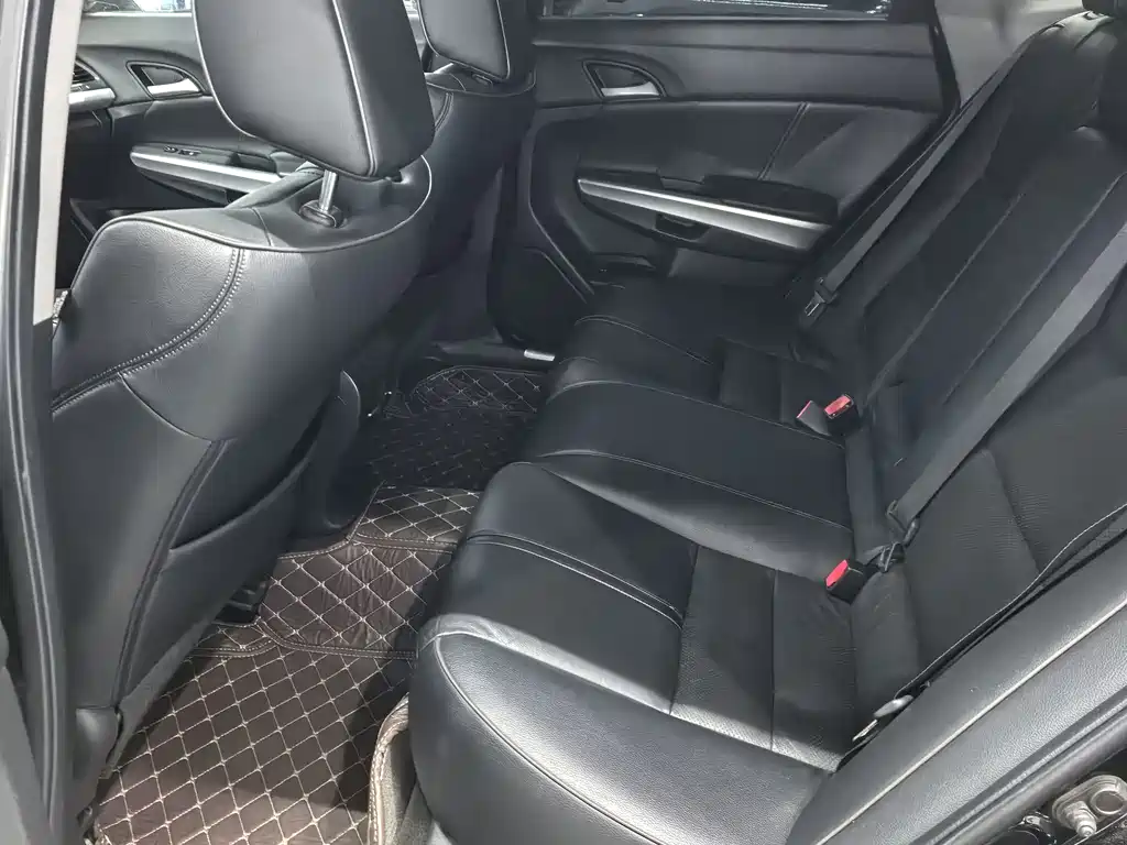 Honda Crosstour 2015 — фото 11