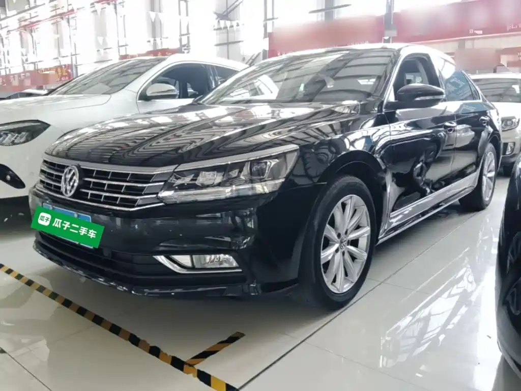 Volkswagen Passat 2019 — фото 1