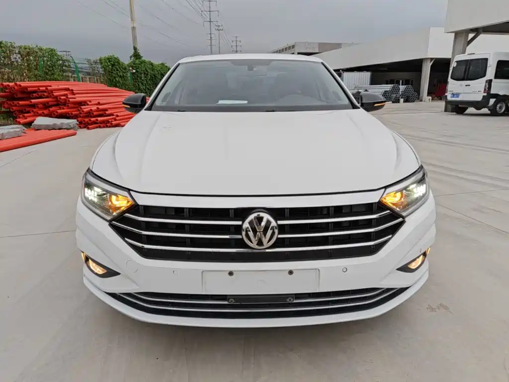 Volkswagen Sagitar 2021