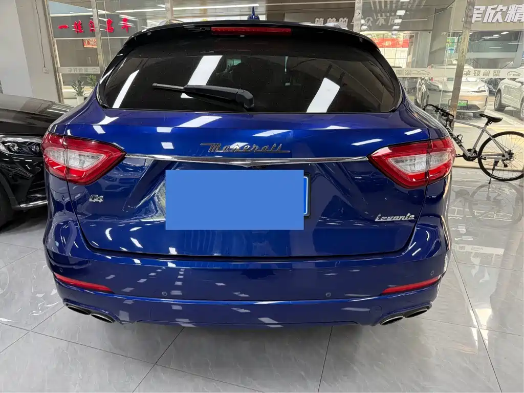 Maserati Levante 2018 — фото 13