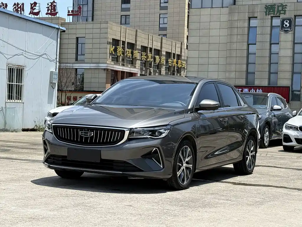 Geely Emgrand 2023