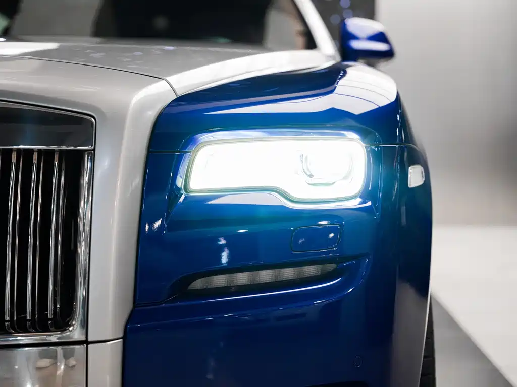 Rolls-Royce Ghost 2017 — фото 12